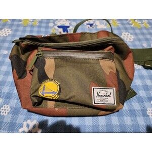 Herschel Supply Co. Golden State Warriors Camo Seventeen Hipsack